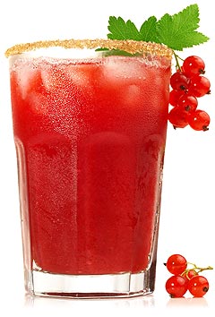 Cajjo Cocktail mit Johannisbeeren