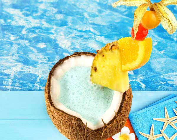 Swimmingpool Cocktail am Pool