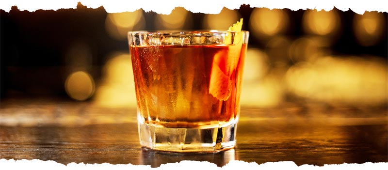 Orangenschale im Glas