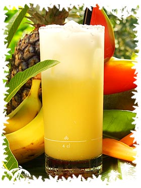 Tropical Cochtail mit Orangensaft